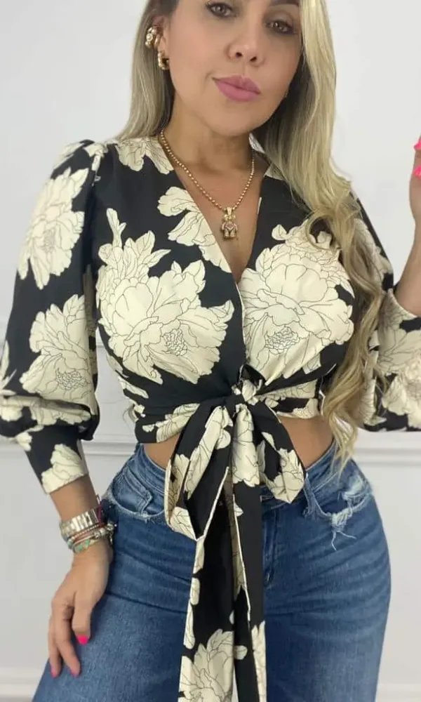 Blusa manga larga flores