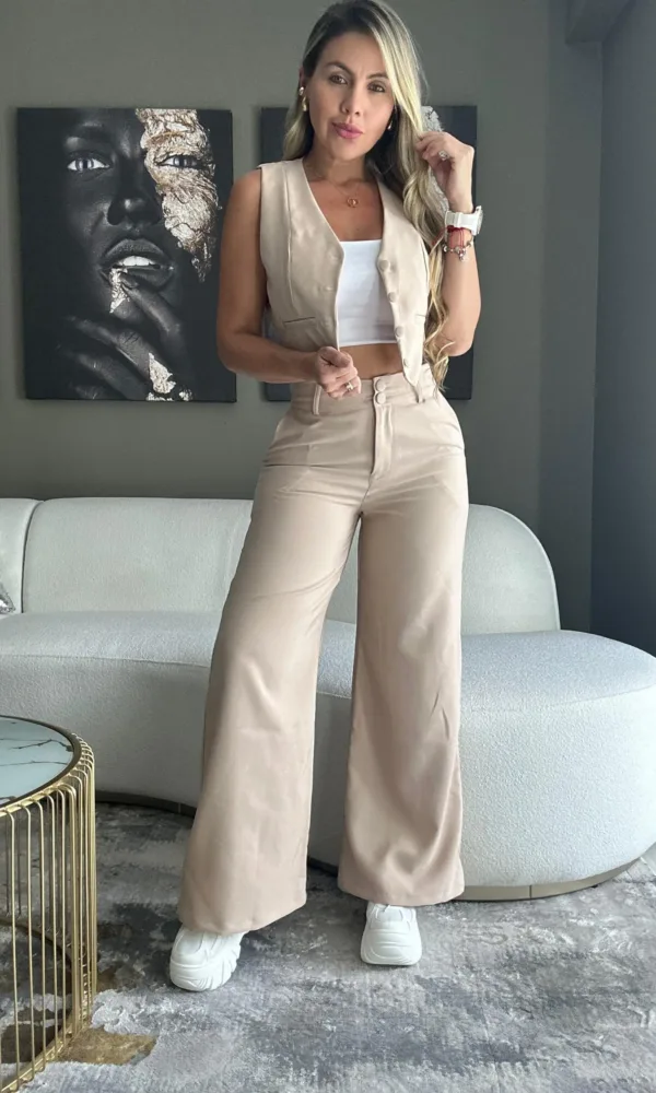 Conjunto pantalon y chaleco (No incluye top)