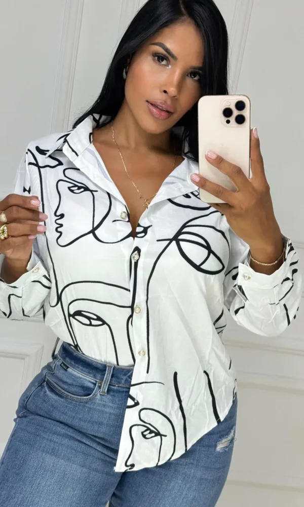 Camisera estampada rostros